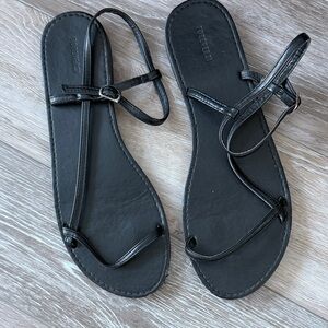 Forever 21 Black Strappy Sandals